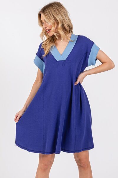 Ces Femme V-Ausschnitt Kurzarmkleid mit Kontrastbesatz