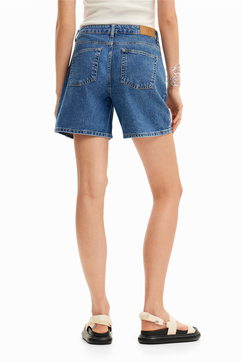 Plain denim shorts