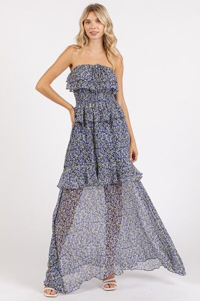 Maxikleid mit gerafftem Smocked-Blumenmuster und Neckholder von Mittoshop