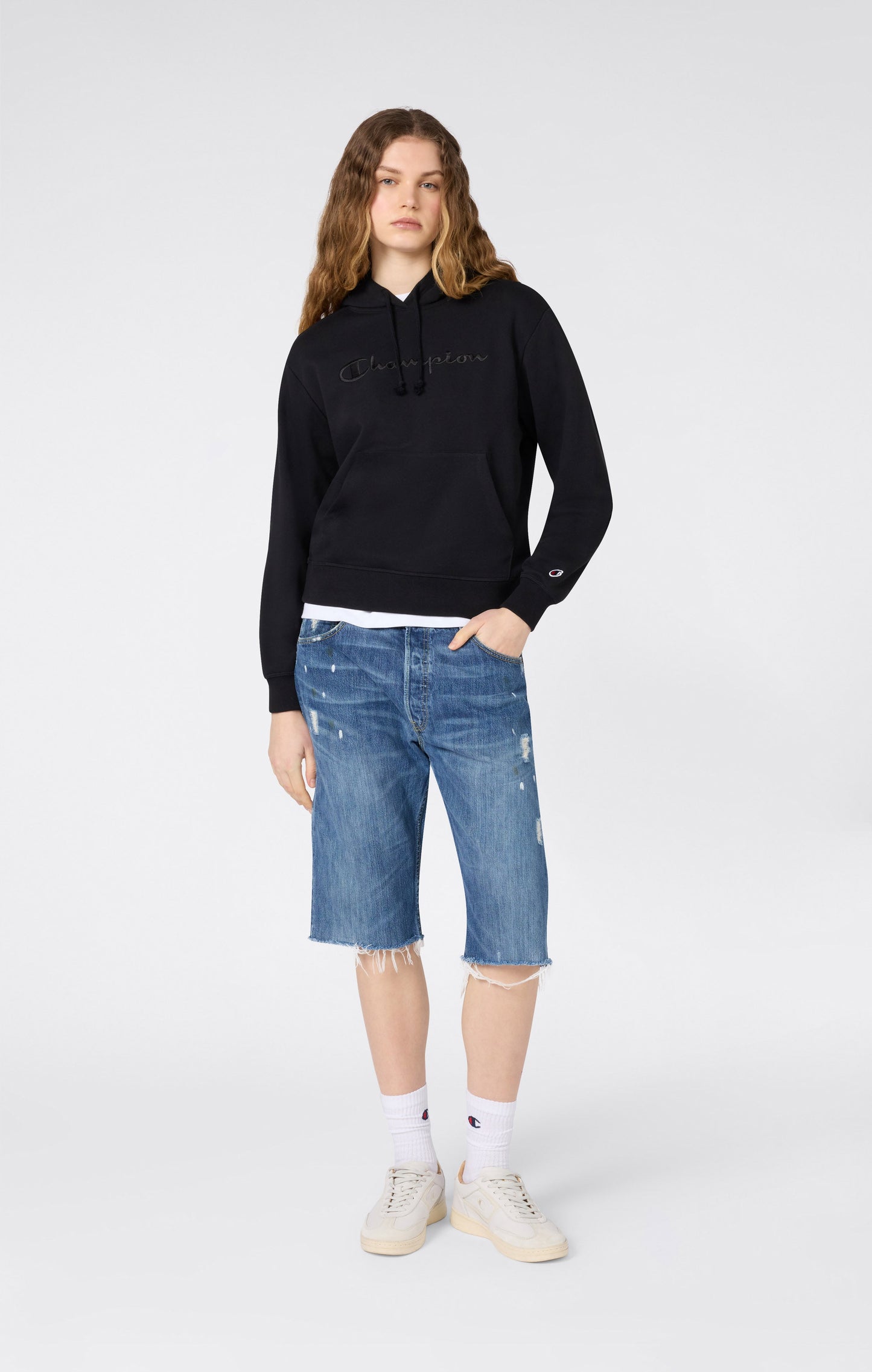 Damen Leichtes Kapuzen-Sweatshirt mit Ton-in-Ton gestickten Maxi-Logo-Icons
