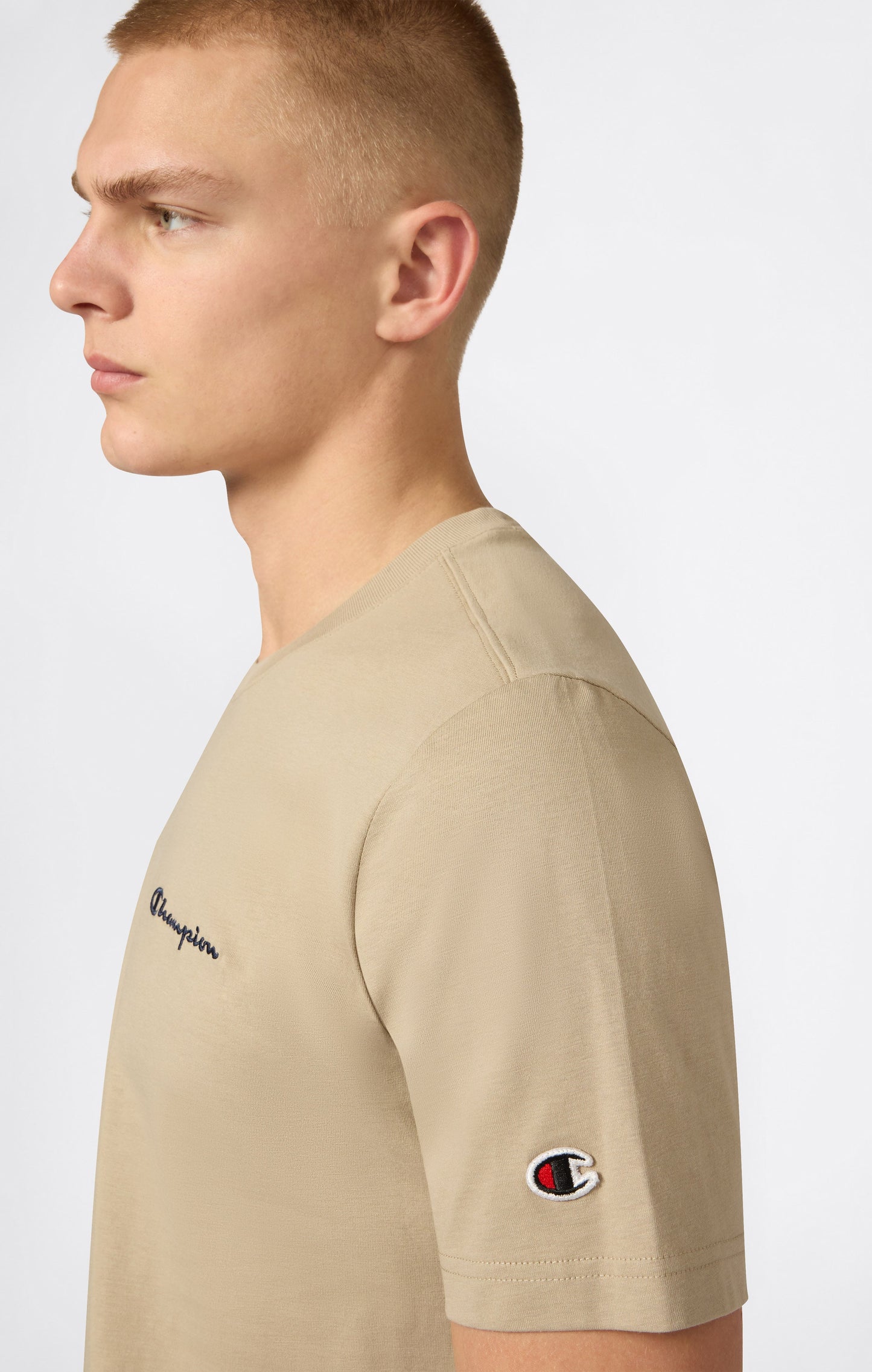 Herren-T-Shirt mit kleinen gestickten Logo-Symbolen
