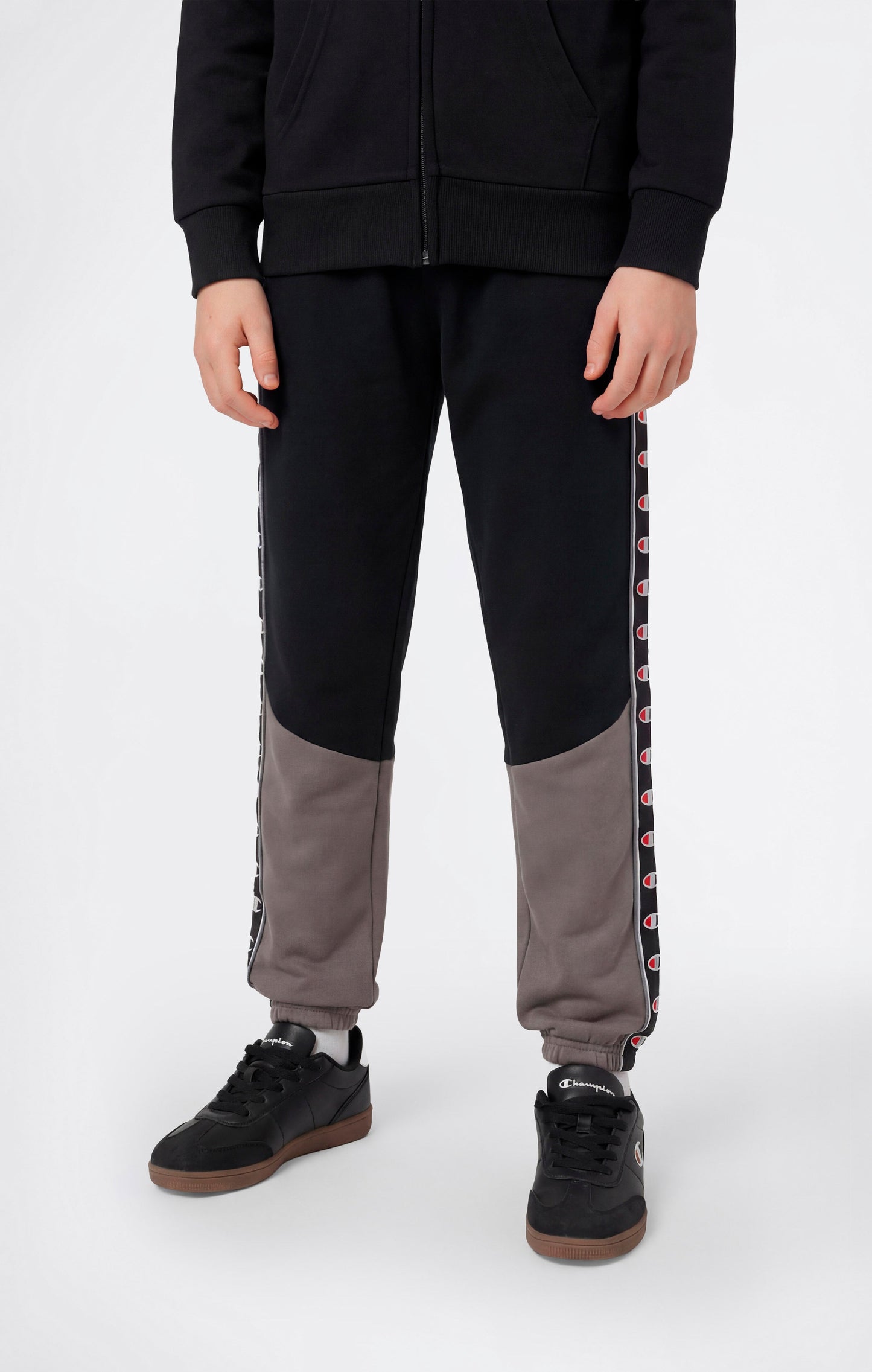 Jungen-Hose mit elastischem Bündchen und Tape-Logo