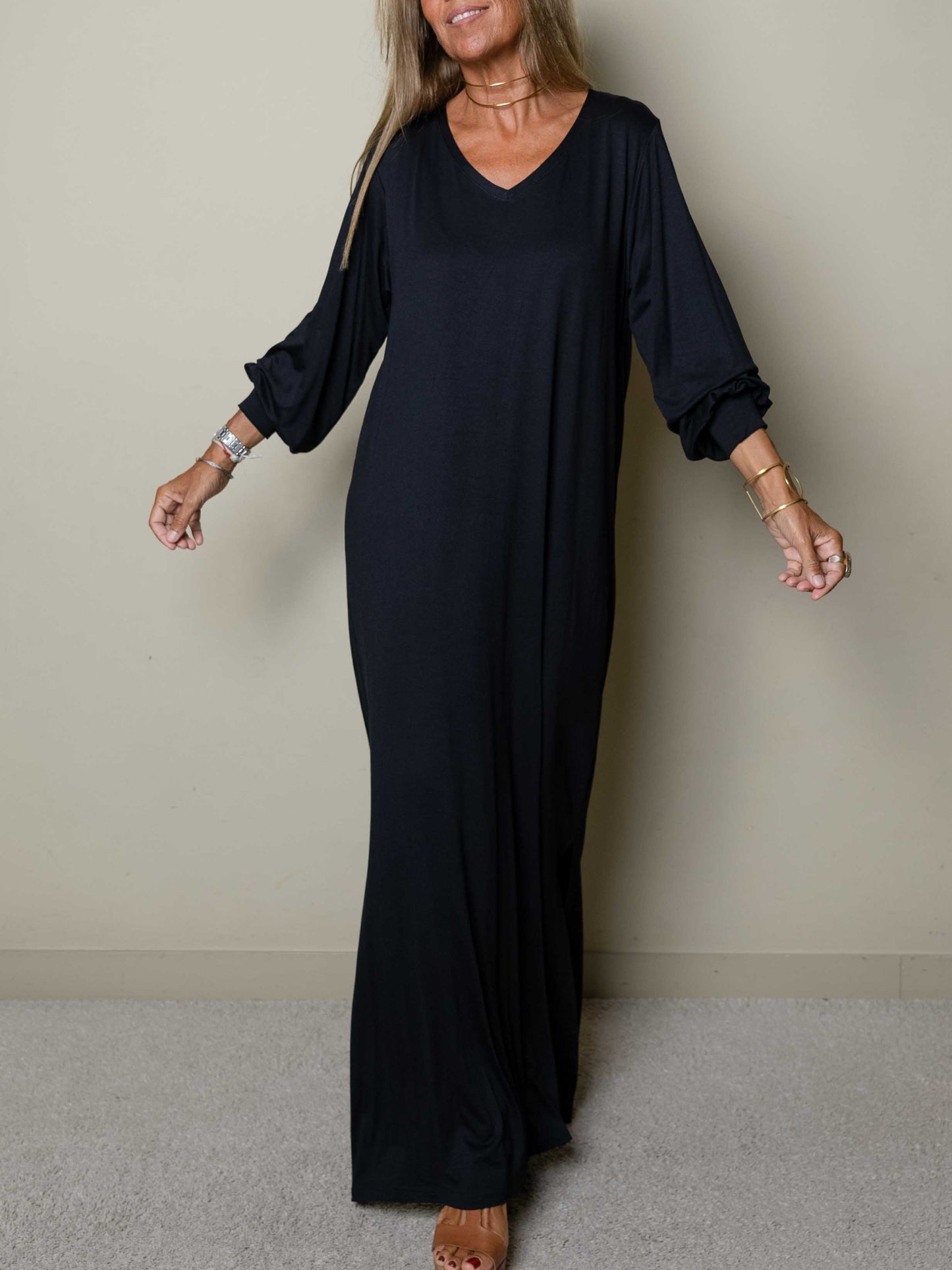 Damen Freizeit-Maxikleid mit V-Ausschnitt